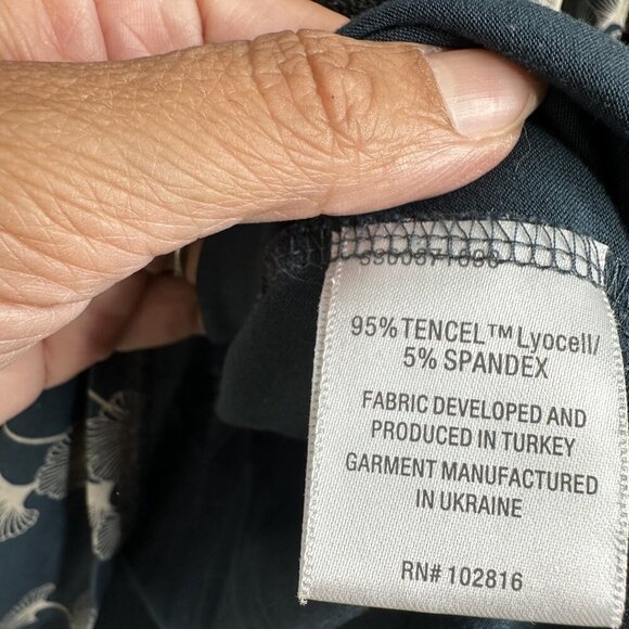 Garnet Hill Top Womens XS Blue White Botanical Forest Garden Boho Peasant Floral - Picture 6 of 9